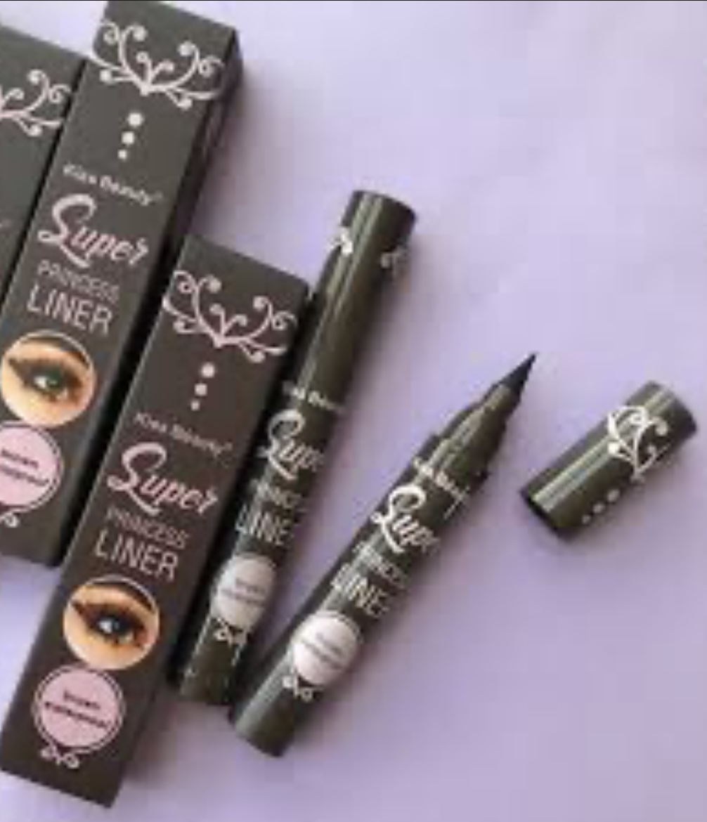 خط چشم قهوه ای کیس بیوتی